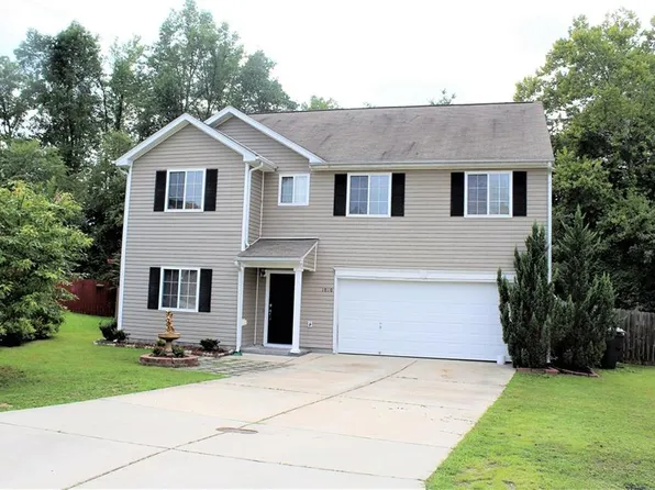 1010 Cayley Ct, High Point, NC 27260