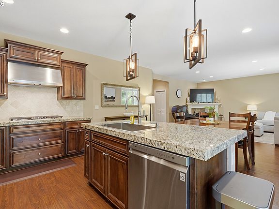 5th image of 1076 Epperly Way