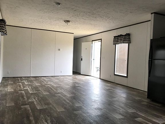 3rd image of 410 Glengate Estates Dr