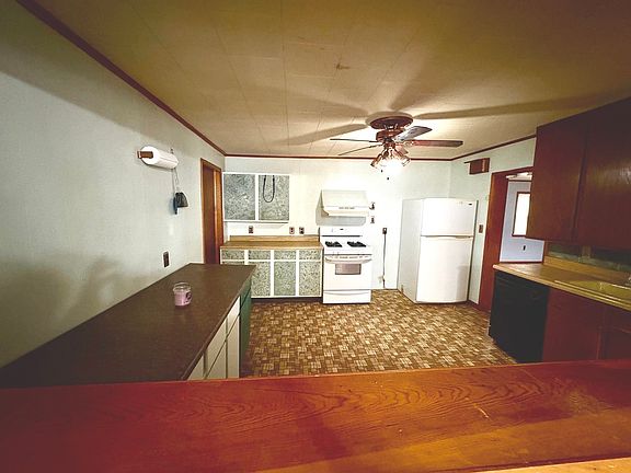 5th image of 1022 1st Ave