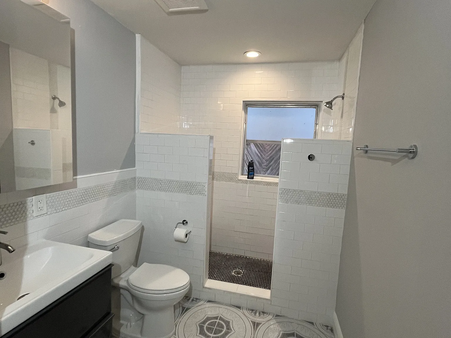3 bed, 1274 sqft, $2,950 — Photo 2