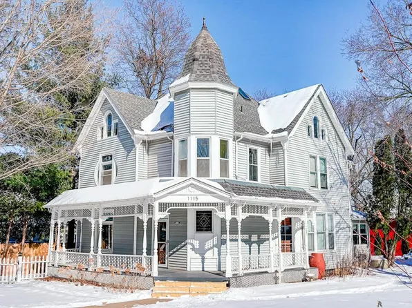 1115 3rd St S, Stillwater, MN 55082