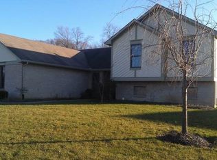 2975 King James Dr, Dayton, OH 45432