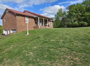 1733 Maple Valley Rd, Charlotte, TN 37036