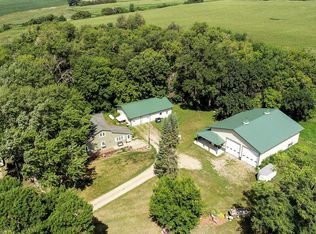 21584 160th St, Hutchinson, MN 55350