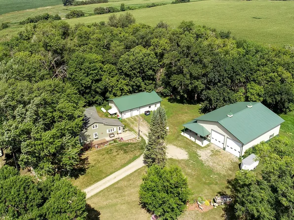 21584 160th St, Hutchinson, MN 55350