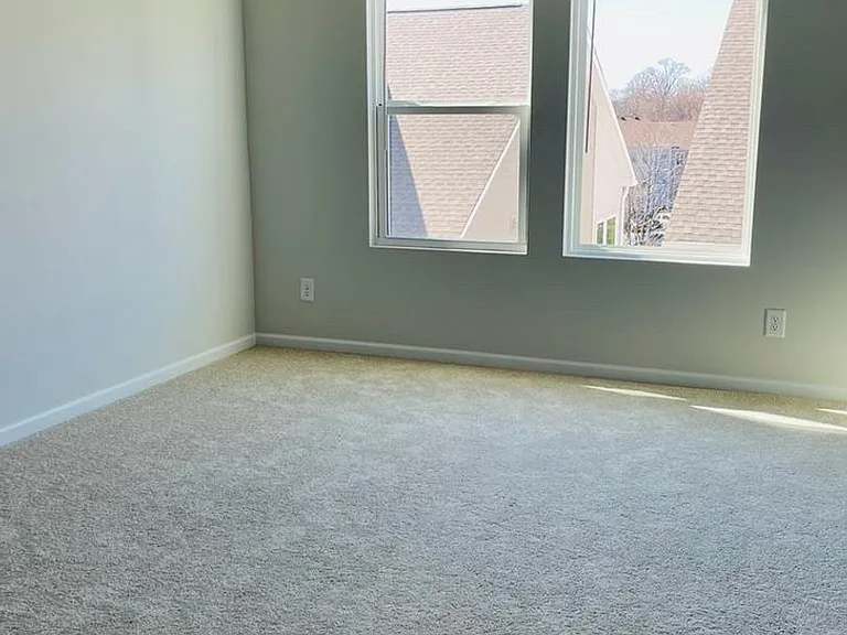 2227 Statesville Ave — Photo 15