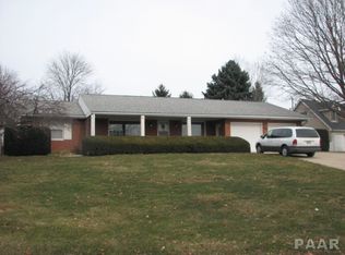 400 Elgin Ave, Washington, IL 61571