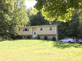 122 Greenwood Dr, Beacon, NY 12508