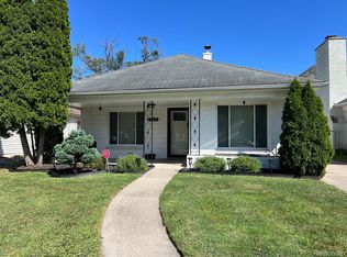 7412 Fenton St, Dearborn Heights, MI 48127