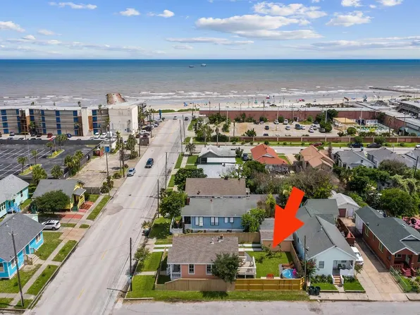 2601 37th St, Galveston, TX 77550