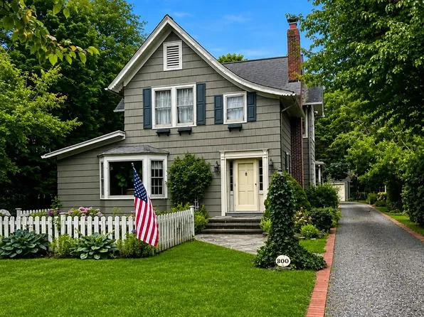200 Greene Avenue, Sayville, NY 11782