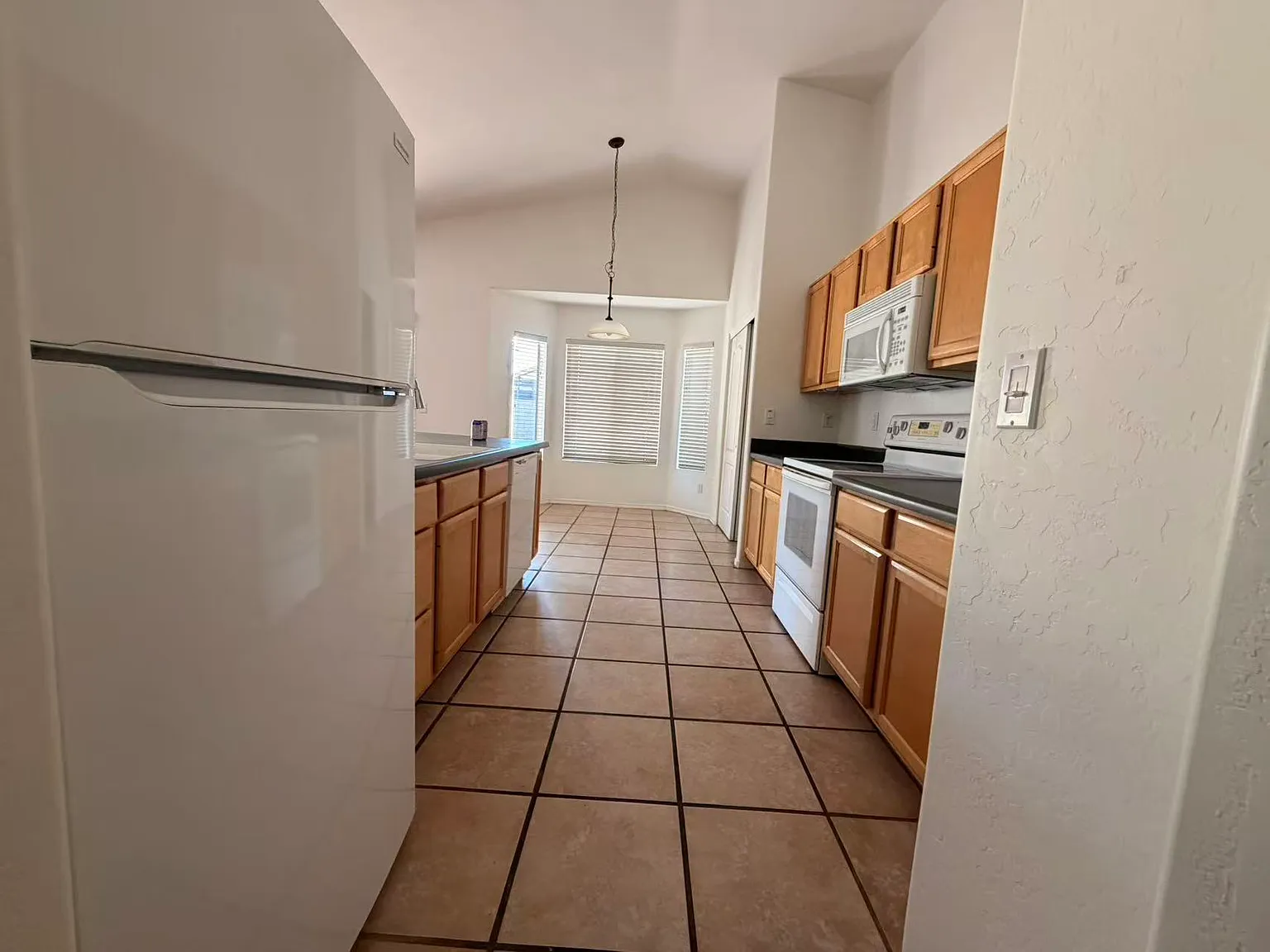 975 E Scott Avenue — Photo 4
