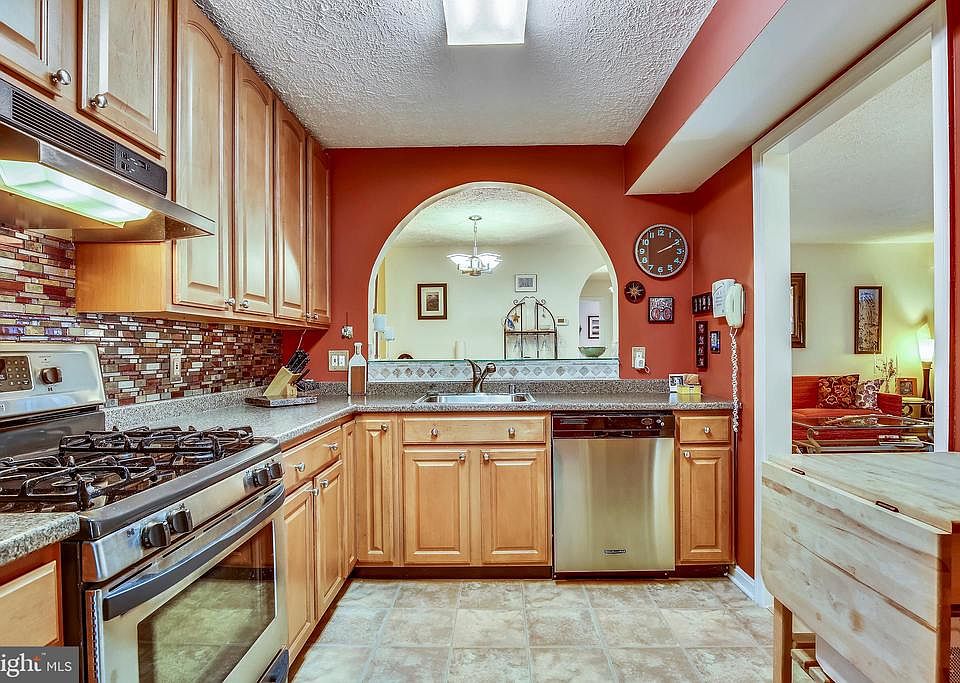 1st image of 7708 Willow Point Dr #7708