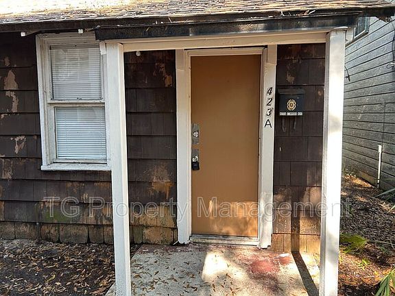 2nd image of 423 Linwood Ave #A