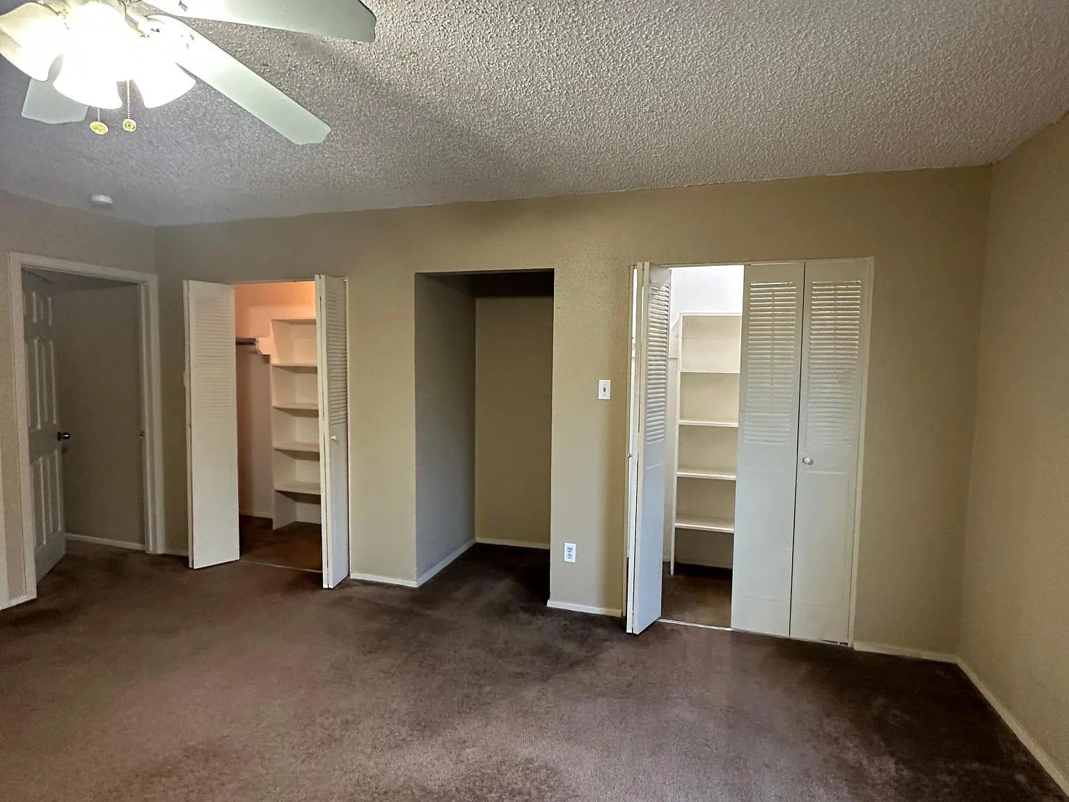 2 bed, 2.5 bath, 1591 sqft, $1,500 — Photo 4