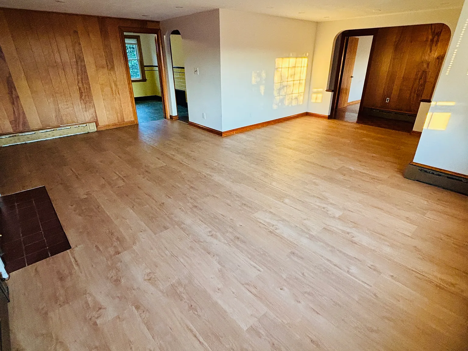 3 bed, 1100 sqft, $3,500 — Photo 4