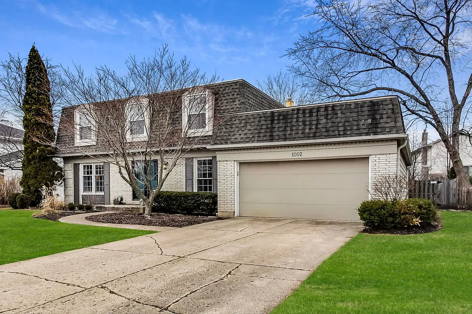 1002 Mayfair Dr photo 1
