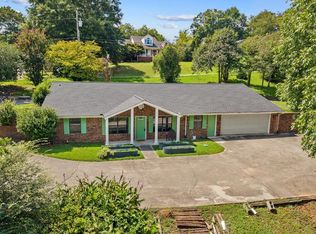 2502 E Hillview Dr, Dalton, GA 30721
