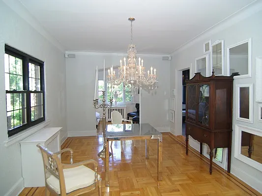 Sold by Exclusive Properties Sotheby's International Realty | media 2