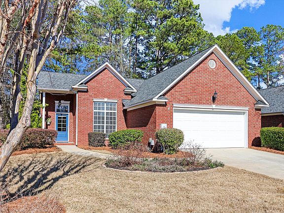 2nd image of 1134 Carriage Dr