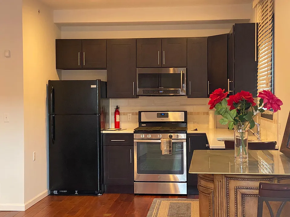 39 Throop Ave #103