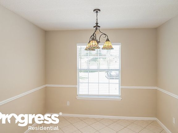 5th image of 237 Hawthorn Hedge Ln