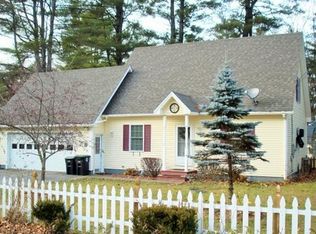 21 Robin St, Franklin, NH 03235