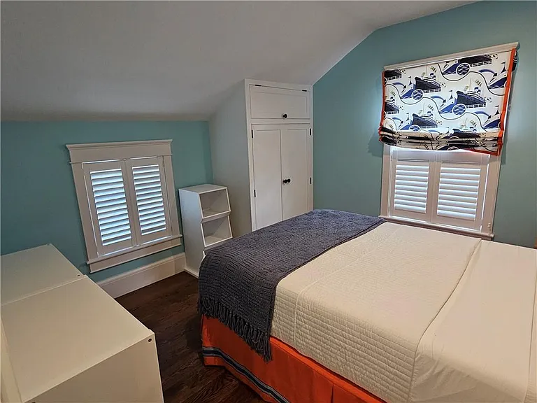 209 Coggeshall Ave — Photo 36