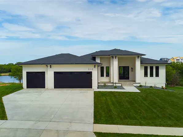 2113 Redbud St, Norwalk, IA 50211