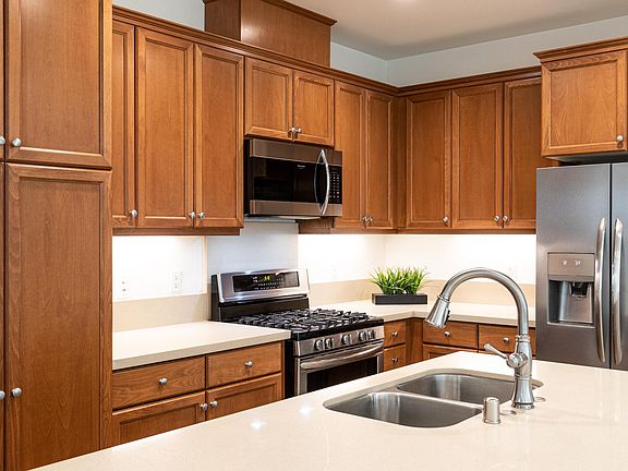 2nd image of 213 Deming Way #213