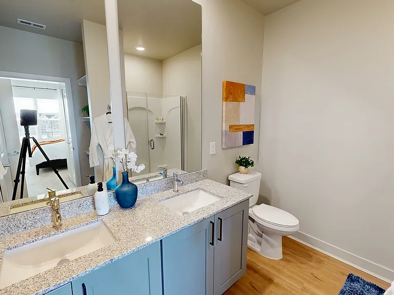 Remington Lake Apartments — Photo 46