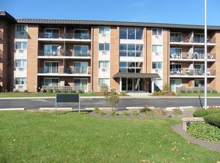 2234 S Goebbert Rd APT 115, Arlington Heights, IL 60005