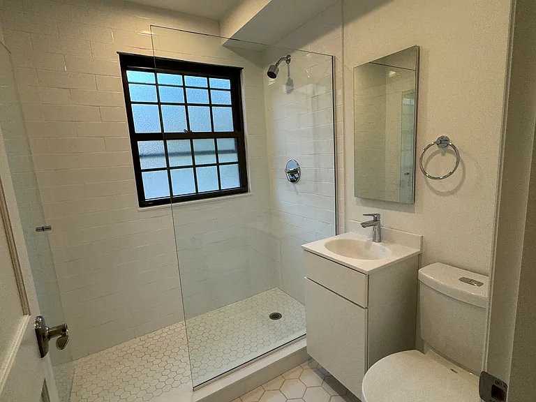 1202 Massachusetts Ave — Photo 15