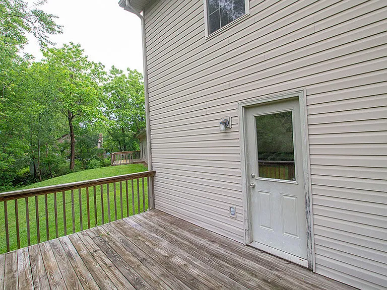 2119 Ballenger Ln — Photo 35