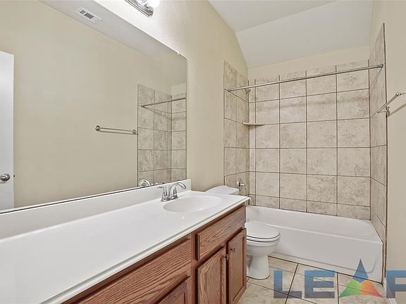 4th image of 2364 Collin Dr