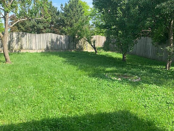 2nd image of 7803 Parkwood Dr