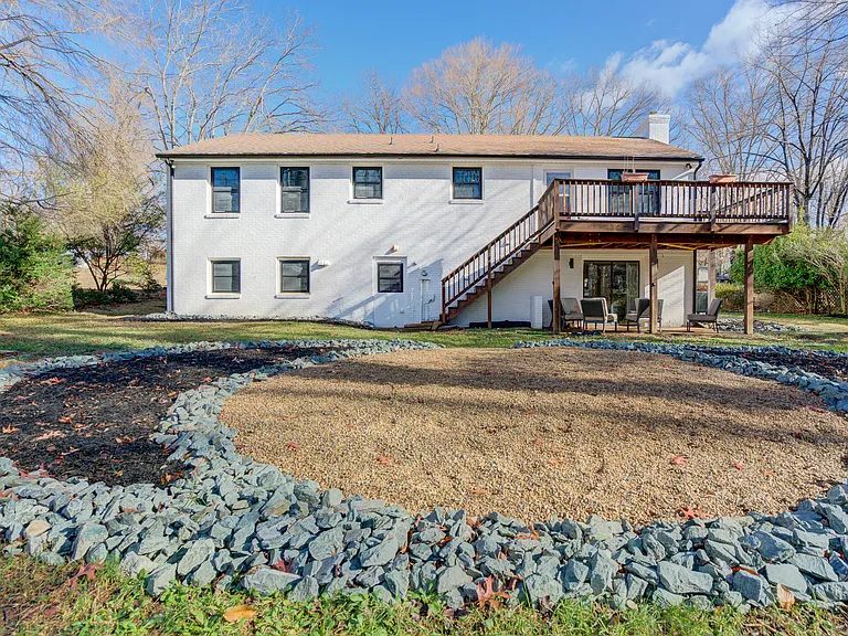 403 Westmoreland Ct — Photo 19