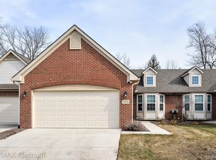 1954 Genoa Cir, Howell, MI 48843