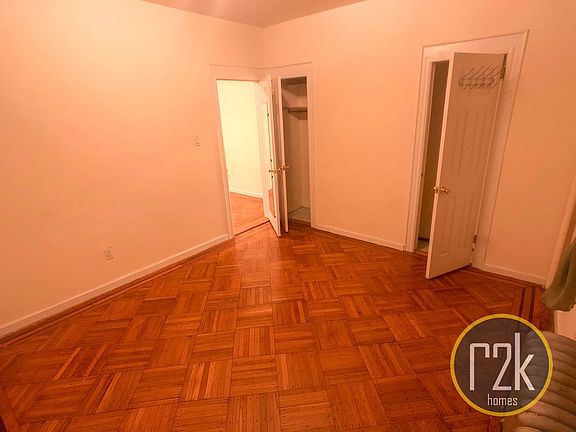 3rd image of 3234 33rd St APT 1F