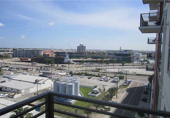 5th image of 1208 E Kennedy Blvd Unit 836