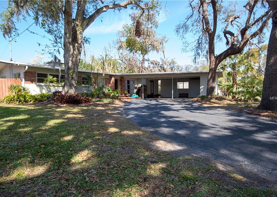 1st image of 2119 Lake Dr