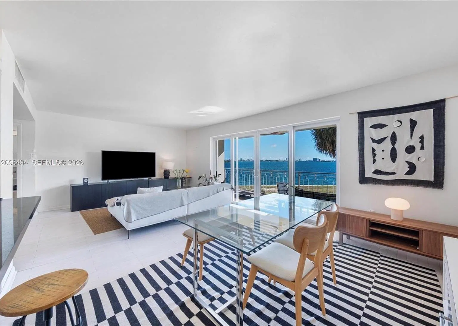 Jockey Club 1 Condo — Photo 1