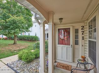 271 Tulip Ln, Freehold, NJ 07728