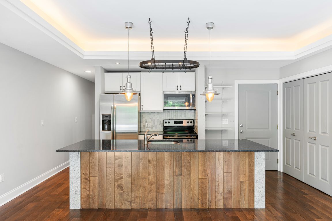 next background image