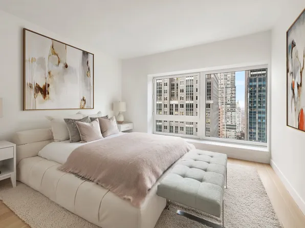 135 West 52nd Street image 15 of 21