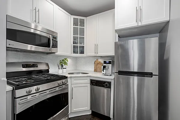 Sold by Compass | media 3