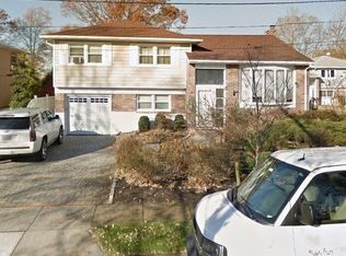 747 Jefferson St, Baldwin, NY 11510