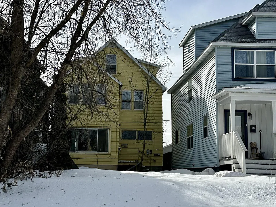 218 2nd St N #4