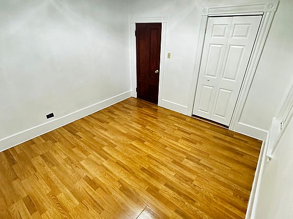 4th image of 133-137 Payson St #3